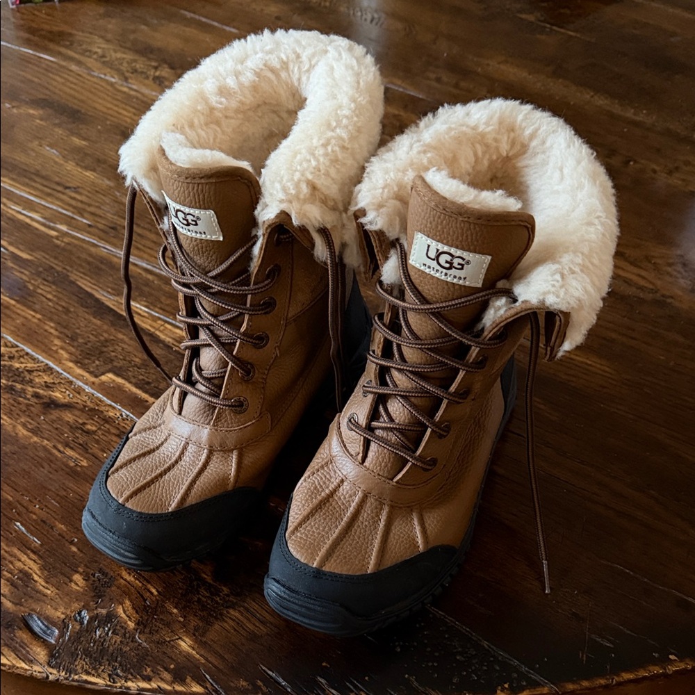UGG Brown Lace-Up Shearling-Lined Winter Boots